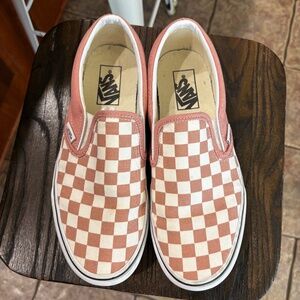Rose/ white checkered Vans
